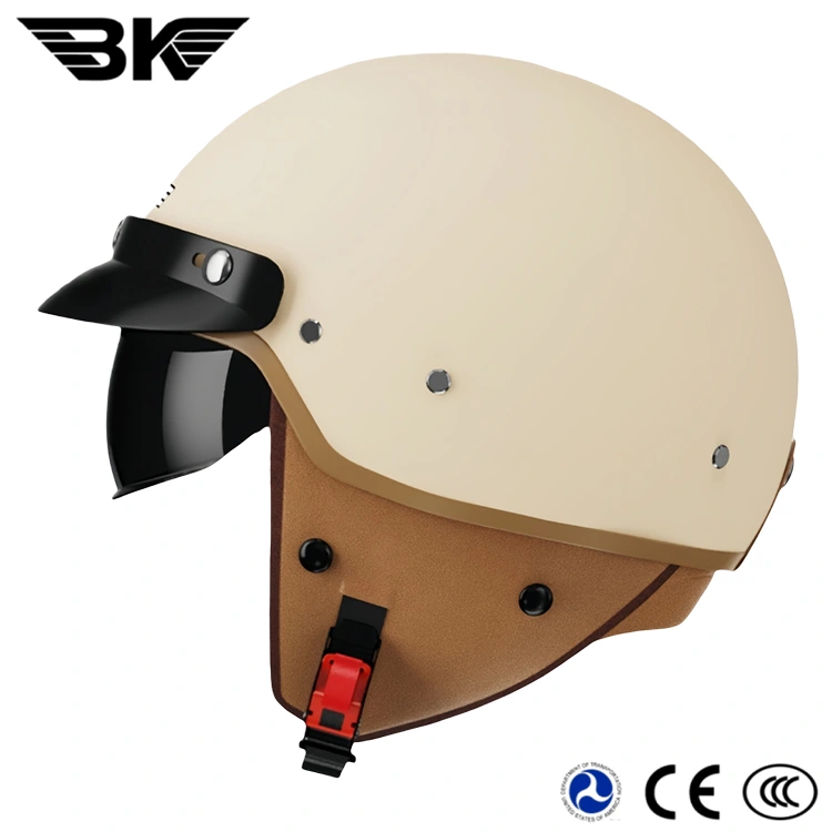Kask półtwarzowy w stylu retro